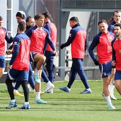 Azpilicueta, principal candidato para el central zurdo