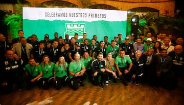 Con los planteles masculino y femenino, los ídolos del equipo y todos los trofeos, Atlético Nacional celebró un nuevo cumpleaños.