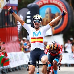 Resumen, resultado y ganador de la Clásica de Jaén: Ayuso, Carlos Rodríguez, Van Aert y Kuss