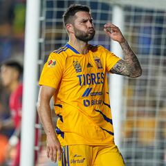 Gignac al ‘Dibu’ Martínez: ‘‘México no es nada fácil’'
