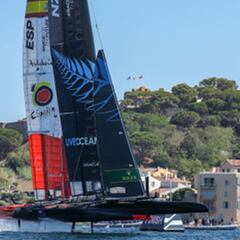 El Spain SailGP vuela en tercera posición en Saint-Tropez