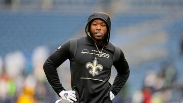 (FILES) In this file photo taken on October 25, 2021 Alvin Kamara #41 of the New Orleans Saints participates in warmups prior to a game against the Seattle Seahawks at Lumen Field in Seattle, Washington. - New Orleans Saints running back Alvin Kamara was arrested and charged with battery in connection with an incident at a nightclub on the Las Vegas strip, police said Sunday. (Photo by Steph Chambers / GETTY IMAGES NORTH AMERICA / AFP)