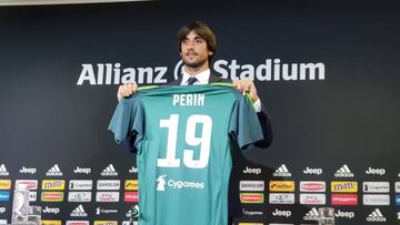 Perin durante su presentación como nuevo portero 'bianconero'.