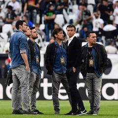 Intensa reunión de Luis Enrique y la plantilla a la vuelta de Turín