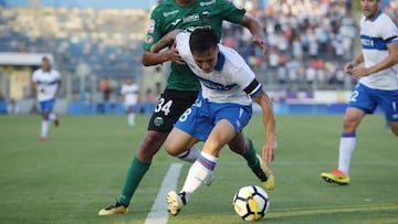 Futbol, Universidad Catolica vs Deportes Temuco
 Primera fecha, campeonato 2018
 El jugador de Universidad Catolica Jaime Carreno disputa el baln contra Diego Arias Quero de Deportes Temuco durante el partido de primera division en el estadio San Carlos de Apoquindo, Santiago, Chile.
 02/02/2018
 
 Felipe Zanca/Photosport
 Football, Universidad Catolica vs Deportes Temuco
 First date, Championship 2018
 Universidad Catolica player Jaime Carreno battles for the ball against Diego Arias Quero of Deportes Temuco during a first  division football match held at the San Carlos de Apoquindo stadium in Santiago, Chile. 
 02/02/2018
 Felipe Zanca/Photosport