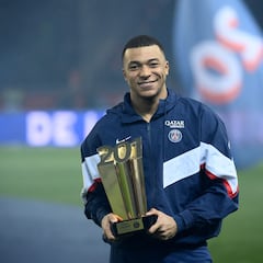 Mbappé makes history with late strike against Nantes