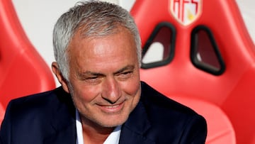 Soccer Football - Primeira Liga - AVS v Benfica - Estadio Clube Desportivo das Aves, Vila das Aves, Portugal - September 20, 2025 Benfica coach Jose Mourinho before the match REUTERS/Rita Franca