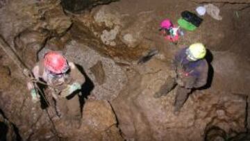 Trabajos de rescate del espele&oacute;logo espa&ntilde;ol atrapado en una cueva de la selva peruana.