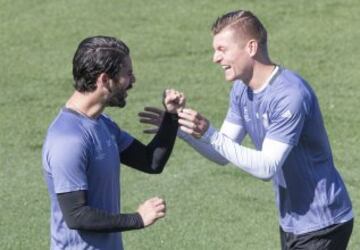 Risas y buen rollo en el entrenamiento del Real Madrid