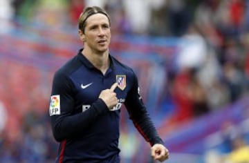 El delantero del Atlético de Madrid Fernando Torres celebra el primer gol marcado al Levante 