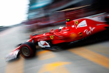 Formula One F1 - Malaysia Grand Prix 2017 - Sepang, Malaysia - September 30, 2017. Ferrari’s Kimi Raikkonen in action during practice. REUTERS/Edgar Su TPX IMAGES OF THE DAY