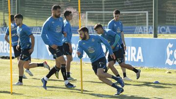 Antoñito en un entrenamiento del Deportivo en Abegondo.