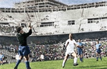 En 1956 fichó por el Real Madrid, procedente del Stade de Reims.