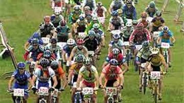 <b>GAJES DEL OFICIO.</B> Los ciclistas sufren las consecuencias del golpeo continuo del sillín en sus genitales.