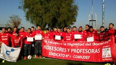 La Roja apoyó demandas de los profesores en la previa del debut