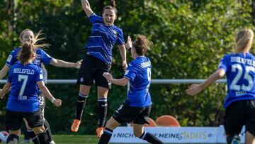 Jugadoras del Arminia Bielefeld tras eliminar al Sand.