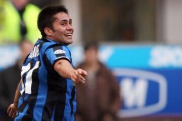 El &quot;10&quot; chileno celebr&oacute; el bicampeonato de la Serie A junto a Inter de Mil&aacute;n, en las temporadas 2007-2008 y 2008-2009.