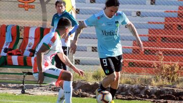 Futbol, Cobresal v Ohiggins. Campeonato Nacional 2019 El jugador de Ohiggins, Marco Sebastian Pol disputa el balon contra Rene Bugueno de Cobresal el partido de primera division disputado en el estadio El Cobre de El Salvador. 3-8-2019 Oscar Tello/Photosport