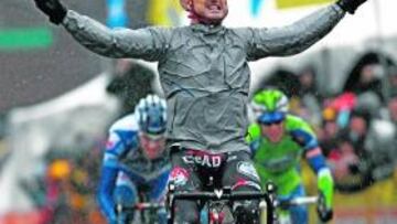 Mancebo ganó ayer en California.