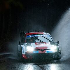Evans lidera y Sordo abandona en el diluvio