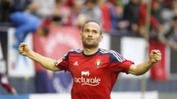Nino celebra el gol de Osasuna.