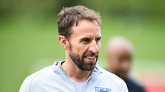 Southgate signs England extension until 2022