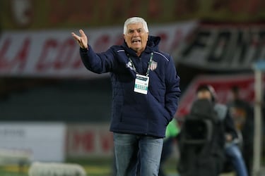 Esta será la décima vez del técnico de 74 años al frente de Junior, equipo con el que ganó cinco trofeos: tres Ligas, una Copa Colombia y una Superliga. Sus anteriores etapas: 1991; 1992 a 1994; 1997; 2002; 2008 a 2009; 2014; 2017; 2018; y 2019 a 2020. Ha dirigido más de 600 partidos en el club y en el octavo ciclo lo llevó a su primera final continental: Copa Sudamericana 2018.