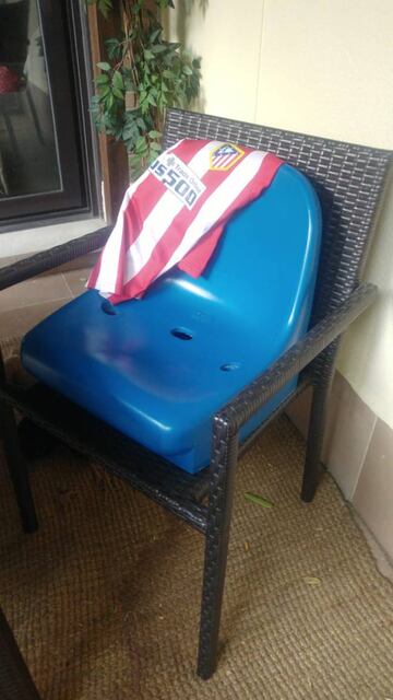 Así lo guarda en casa otro aficionado del Atlético.