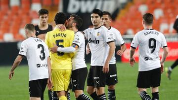 El beso del '10' en Mestalla
