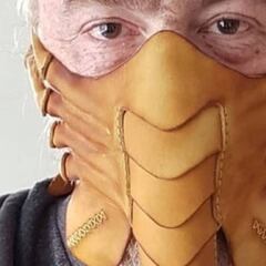 Crean una mascarilla inspirada en la película Alien