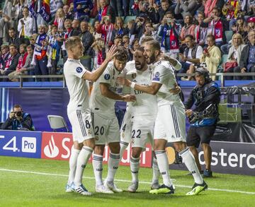 Benzema equalises. Min.27. 1-1.