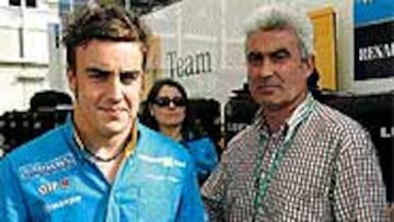<b>JUNTOS.</b> Fernando Alonso, al lado de su padre.