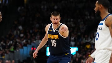 Nikola Jokic, pívot de Denver Nuggets, ante Minnesota Timberwolves.