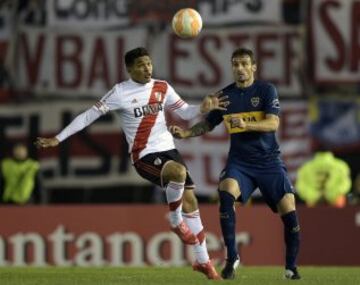 Teo Gutiérrez: buen primer tiempo y roja en el segundo