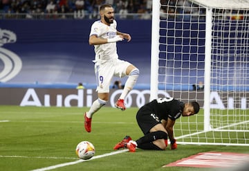 Benzema y Rulli.