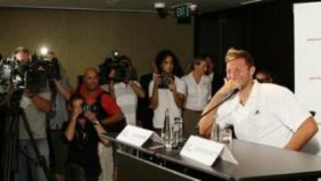 <b>EL RETORNO DEL TORPEDO. </b>El anuncio de 'Thorpey' desató una expectación inusitada en Sydney.