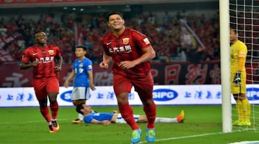 Hulk confident SIPG will achieve their first title in 2018