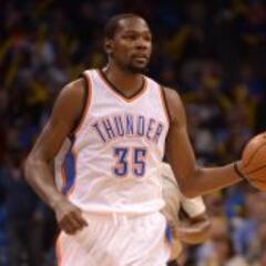 Durant (34+13) empieza a dar miedo y los Thunder, en racha