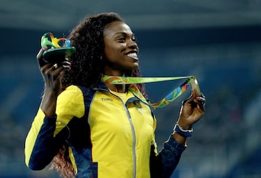 Es una de las leyendas del atletismo sudamericano. Fue campeona olímpica de triple salto en Río 2016 y plata en Londres 2012, además de ser campeona Mundial en dos oportunidades y dominar durante años la Diamond League. Su constancia y carisma la convirtió en una de las atletas más respetadas del planeta y en una referente histórica del deporte nacional.