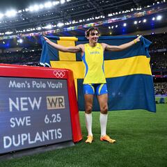 La magia de Duplantis regala a París el récord del mundo: 6,25
