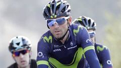 GRA277. ESTELLA (NAVARRA), 01/04/2017.- El ciclista espa&ntilde;ol Alejandro Valverde, del equipo Movistar, llega a el alto de la Bas&iacute;lica del Puy, en la localidad navarra de Estella, tras finalizar el XIX Gran Premio Miguel Indur&aacute;in donde el brit&aacute;nico Simon Yates, del Orica, ha resultado el vencedor de la prueba al llegar en solitario a la l&iacute;nea de meta. EFE /Villar L&oacute;pez