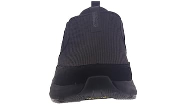 Descubre las zapatillas de Skechers que están revolucionando el mundo del senderismo