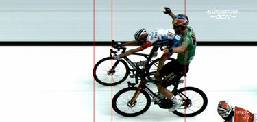 Gaudu deja a Van Aert con los brazos en alto