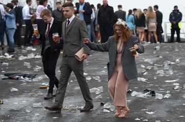 Glamour, fiesta y alcohol en el Grand National