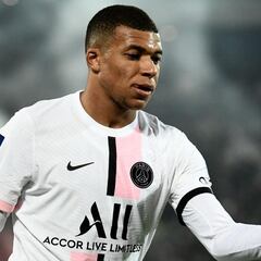 Mbappe coy on PSG future amid Real Madrid transfer talk