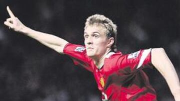 <b>HÉROE POR UN DÍA. </b>Fletcher, 50 partidos en la Premier, acabó con la racha del Chelsea.