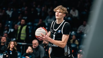 Miikka Muurinen, ala-pívot del Partizán de Belgrado, en un partido de la ABA League.