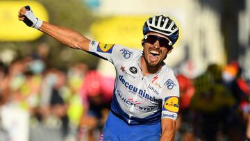 Alaphilippe se exhibe: etapa, líder y lágrimas por su padre