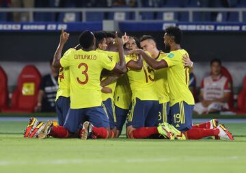 La Selección Colombia venció 3-1 a la Selección de Chile en el Metropolitano de Barranquilla por la fecha 10 de Eliminatorias Sudamericanas.