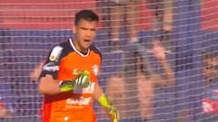 Las tres atajadas con que Toselli fue la gran figura en Argentina